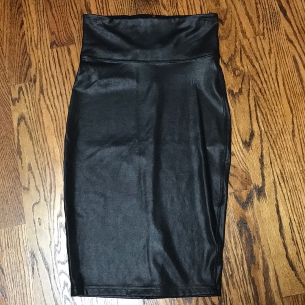 Spanx faux leather skirt